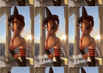 yanet garcía happy halloween