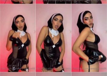 karen garzon sexy cosplay