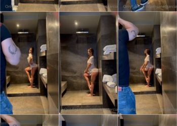 yanet garcía tomandose fotos en onlyfans