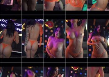 Kim shantal xxx en sexy bikini tocando el piano, desnudandose y tocandose video para onlyfans